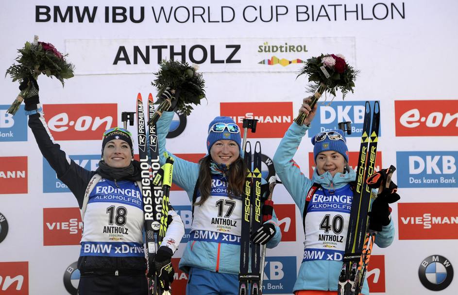 Il podio di Anterselva con Dorothea Wierer (2) e le russe Olga Podchufarova (1) e  Ekaterina Yurlova (3) 